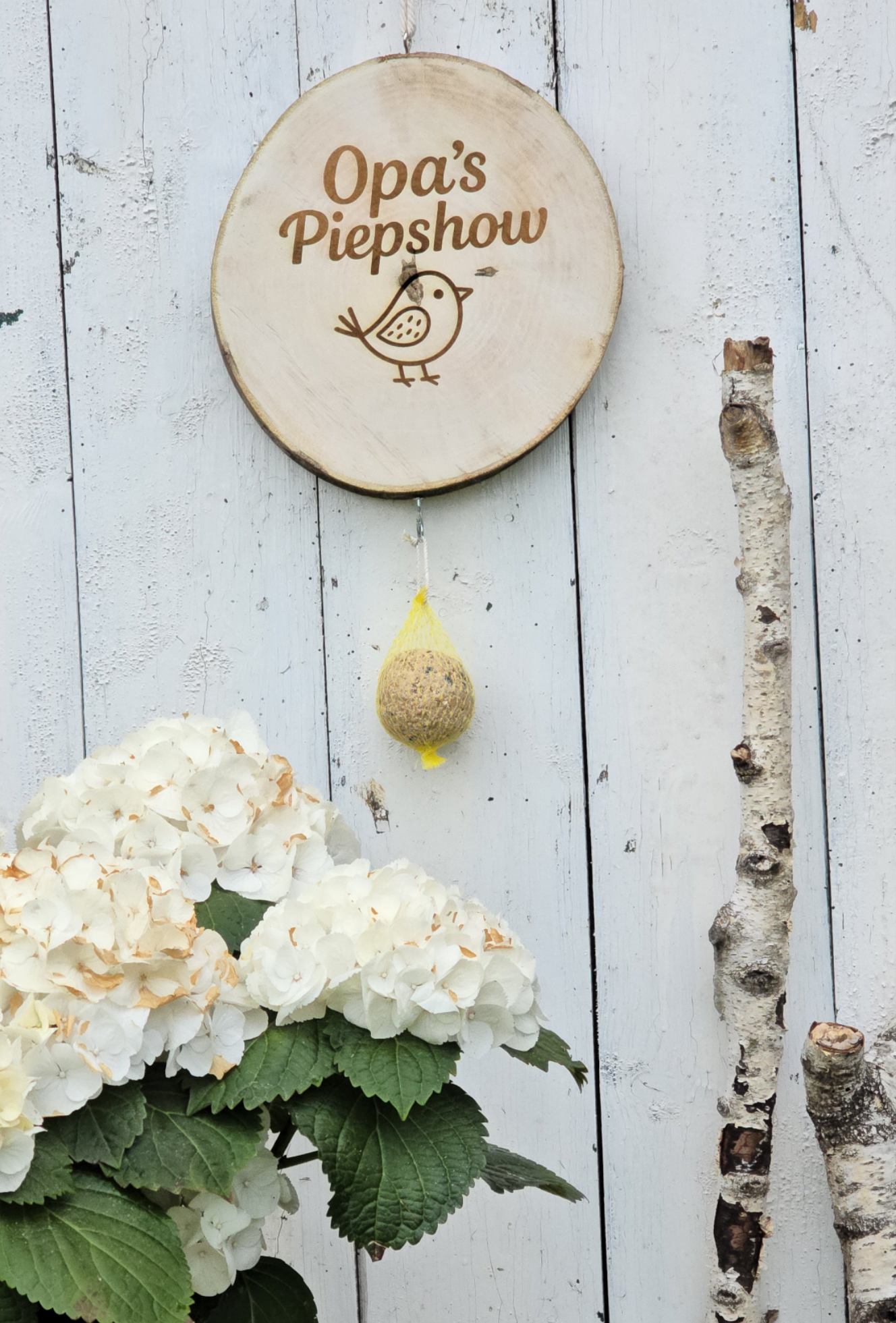 Opa’s Piepshow – Vogelbuffet mit Charme
