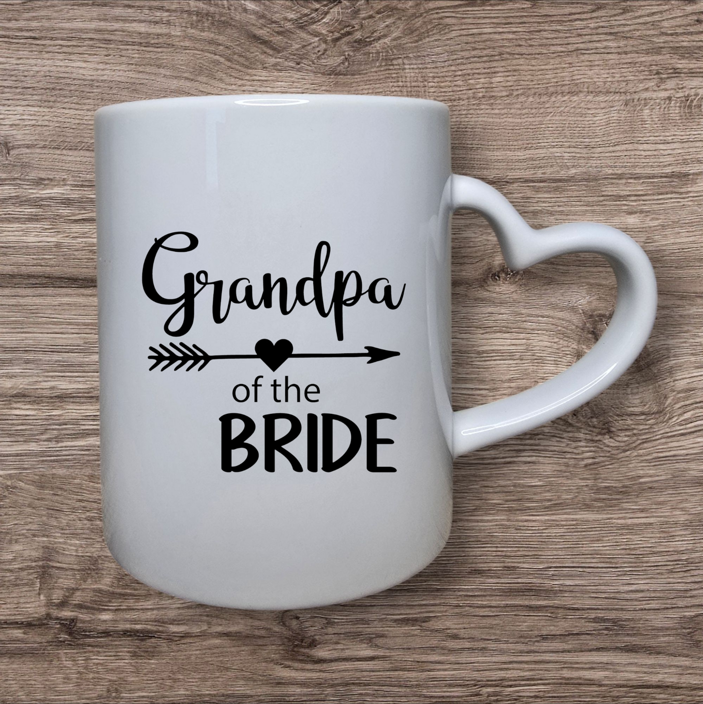 Tasse „Grandpa of the Bride“ mit Herzgriff – Ein liebevolles Geschenk zur Hochzeit