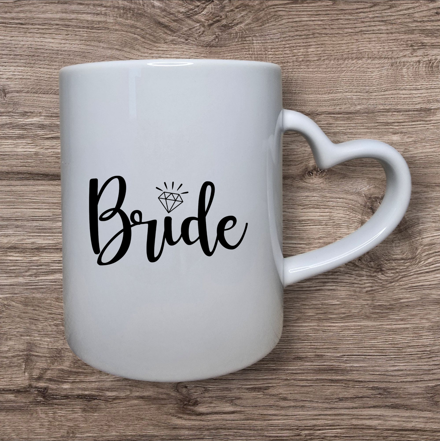 Bride Tasse mit herzförmigem Henkel – Perfekt für die zukünftige Braut
