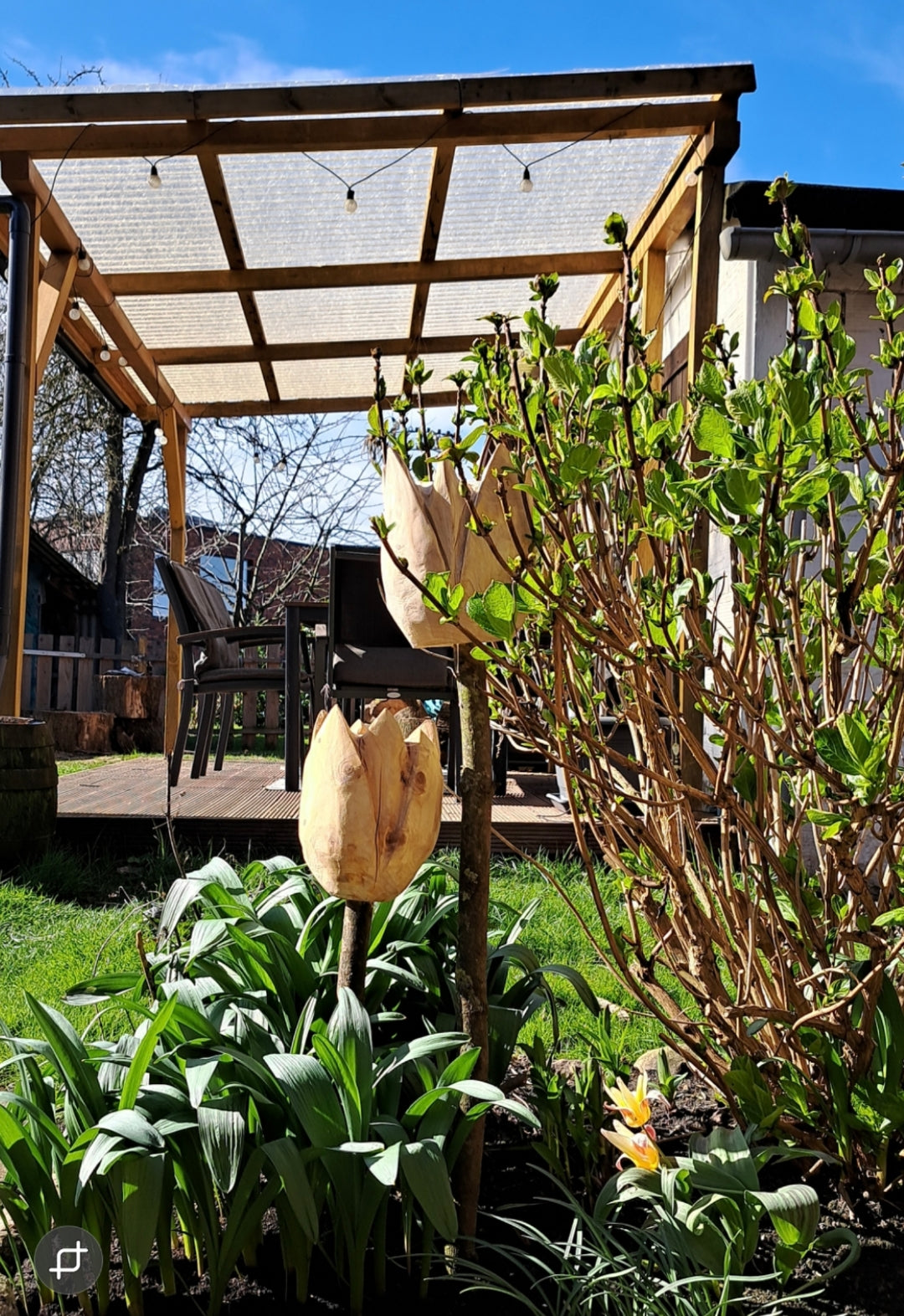 Handgefertigte Holztulpen – Einzigartige Gartendekoration
