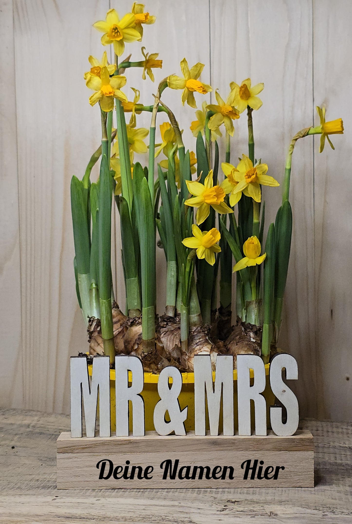 Personalisierbare "Mr. & Mrs." Hochzeitsdeko – Dein Wunschtext für einen besonderen Touch!