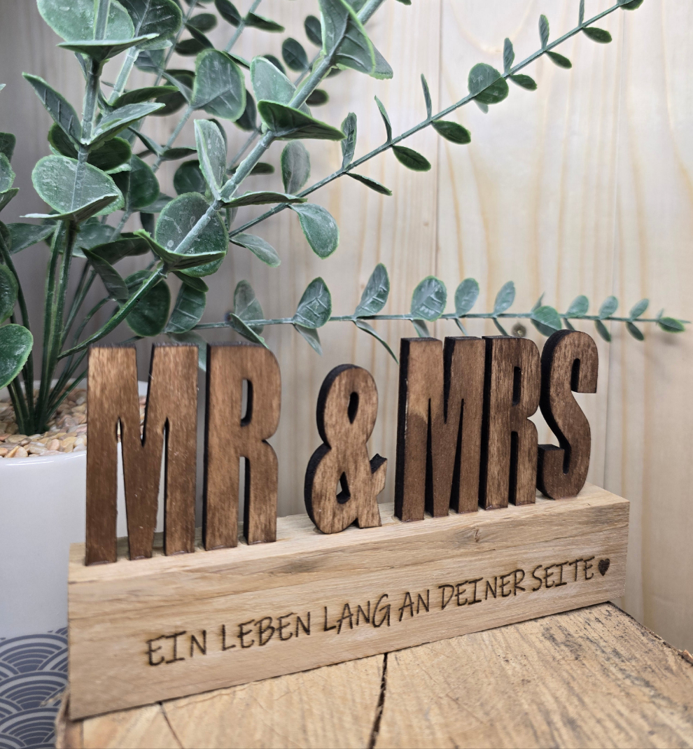 Hochzeitsgeschenk „Mr. & Mrs.“ – Ein Leben lang an deiner Seite