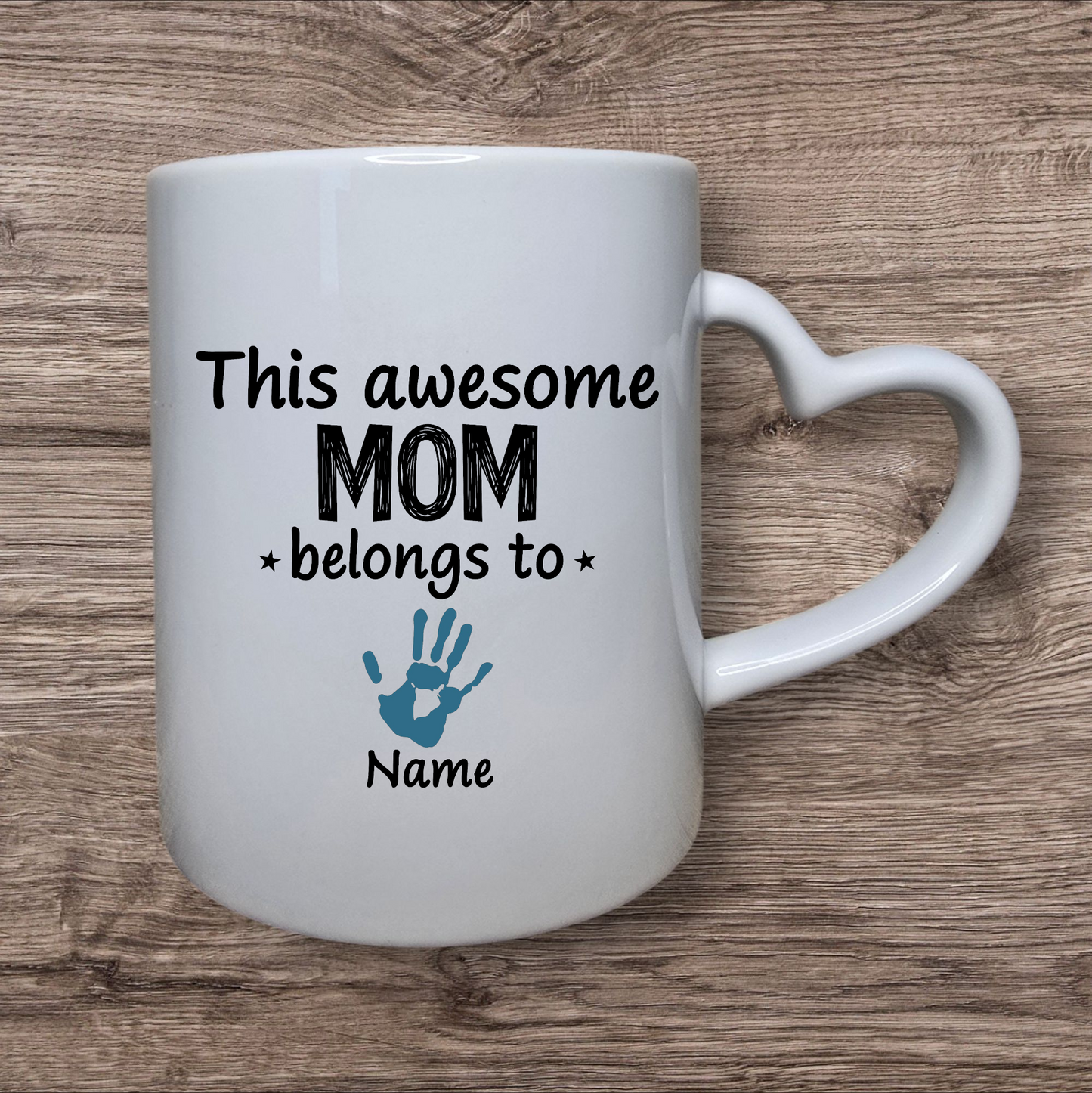 Personalisierbare Tasse – „This awesome MOM belongs to“