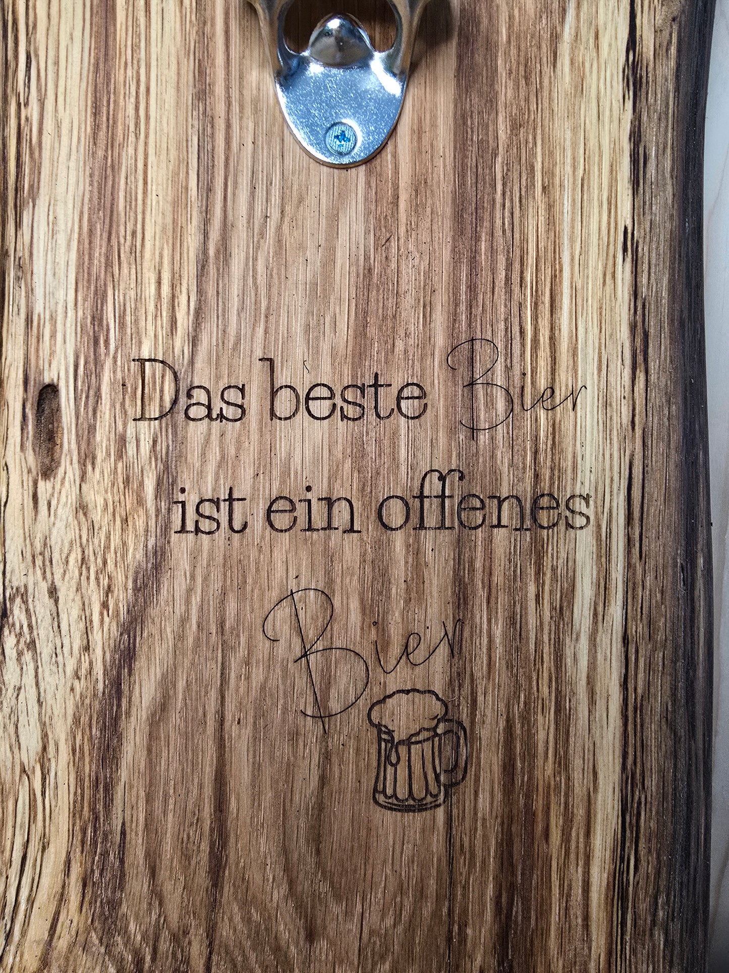 Beste Bier - Wand-Flaschenöffner aus Holz mit Gravur