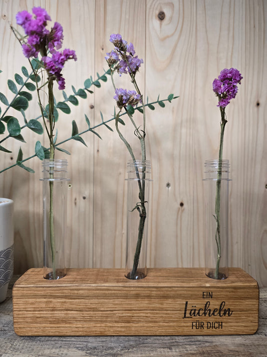 Holzvase „Lächeln für dich" mit Reagenzgläsern – liebevolle Deko aus Holz