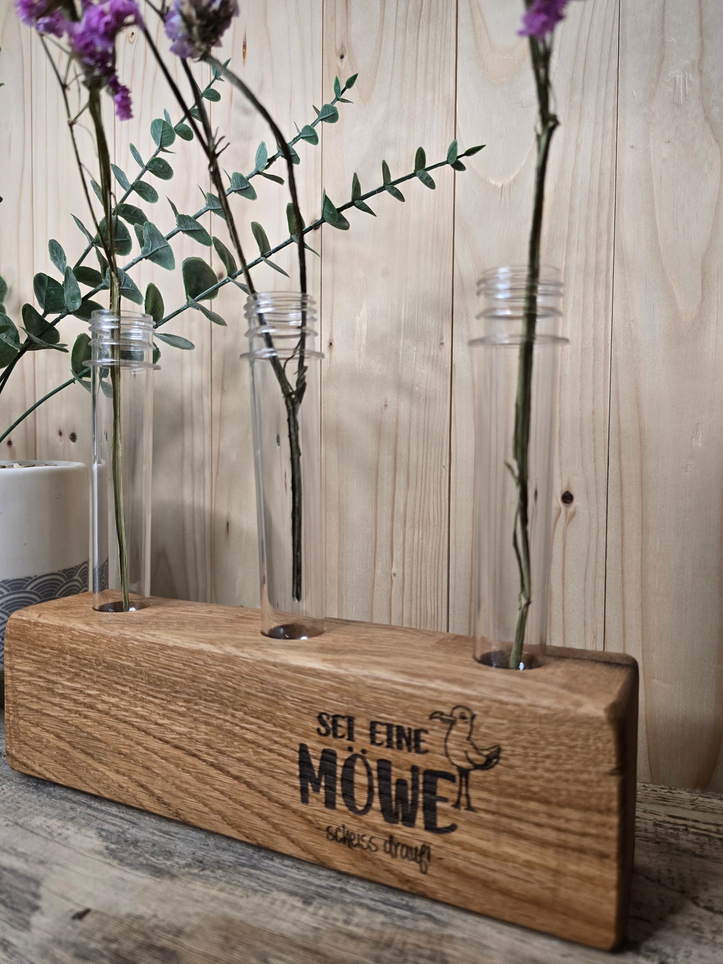 Holzvase „Sei eine Möwe“ mit Reagenzgläsern – handgemachte Deko aus Holz