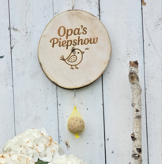 Opa’s Piepshow – Vogelbuffet mit Charme