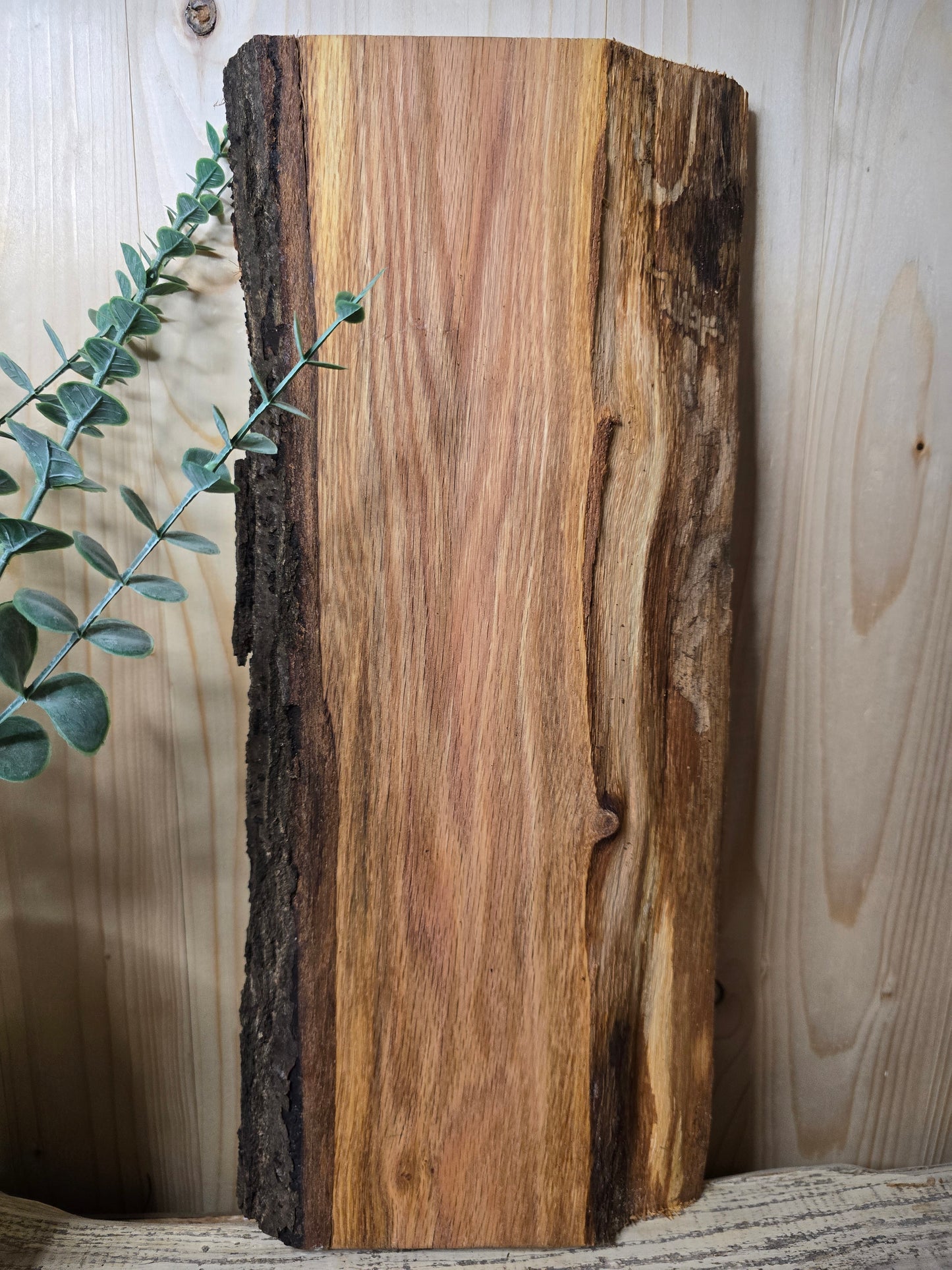 Feierabend Loading – Wand-Flaschenöffner aus Holz mit Gravur