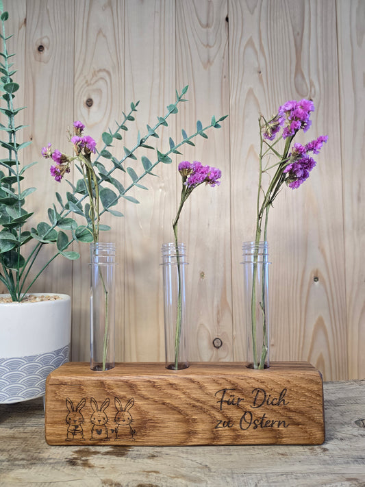 Holzvase „Für Dich zu Ostern“ mit Reagenzgläsern – liebevolle Osterdeko aus Holz
